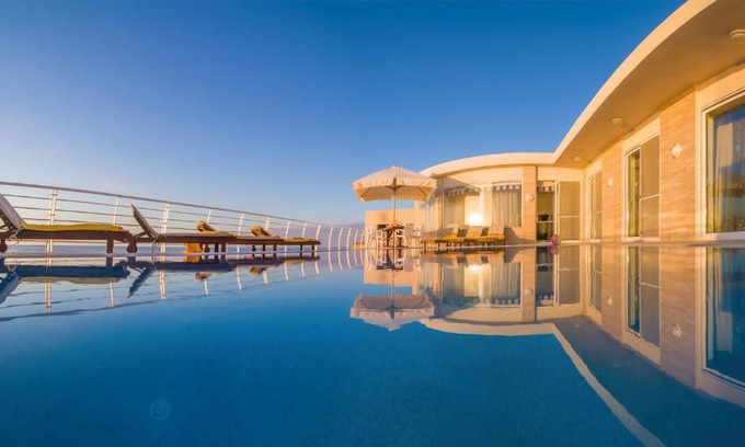 Marsaskala Villa | Villa Watersedge