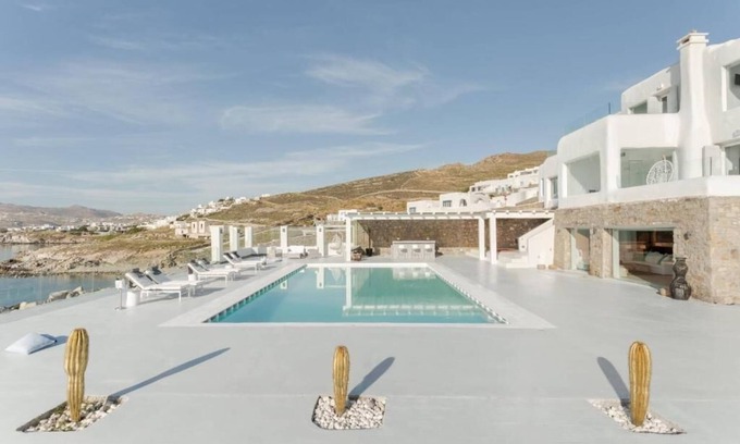 Agios Ioannis Casa | Villa White Spectacular View of the Aegean Sea and the Mystic Island of Delos
