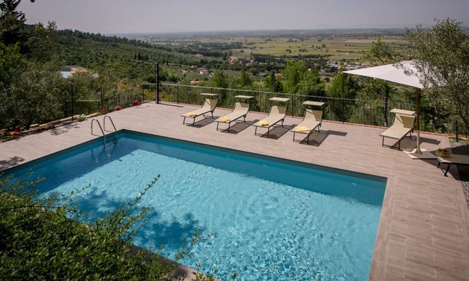 Montecchio Casa | Villa con piscina privada cerca de Castiglion Fiorentino