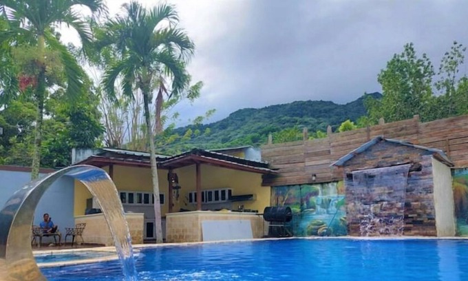 Reparto Yuna Casa | Villa With Beautiful View to the Mountains, Pool, River, Wifi @drvacationsrental