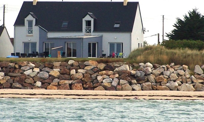 Denneville Casa | Villa with direct beach access - unique sea view