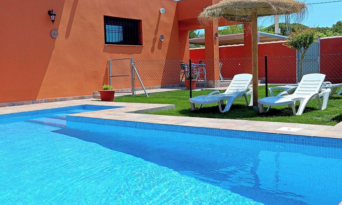 Campano Chalet De Esquí | Chalet Maestro con piscina privada.