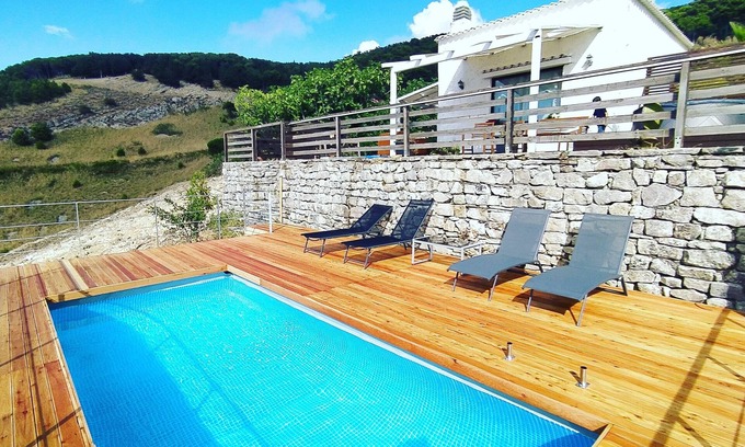 Alcamo Villa | Casa con jardín y terrazas en el monte de Bonifacio, vista panorámica del Golfo