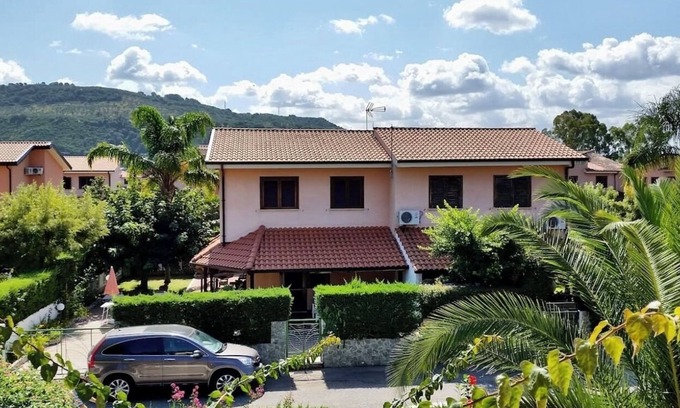 Pizzo Villa | Villa with garden - Porto Ada Pizzo -