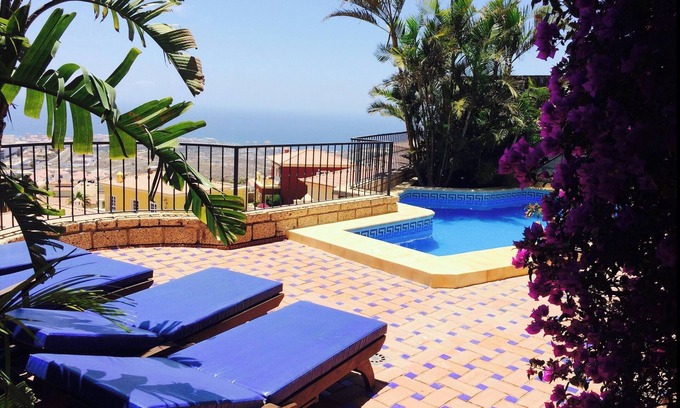Chayofa Villa | Villa con piscina privada climatizada, aire acondicionado e impresionantes vistas al mar