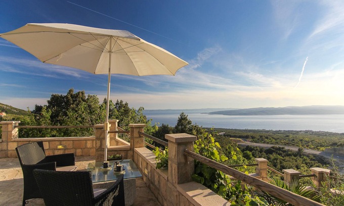 Bast Casa | ¡RECOMIENDA INVITADOS! Villa de piedra con piscina infinita climatizada, vista al mar, parrilla, WiFi