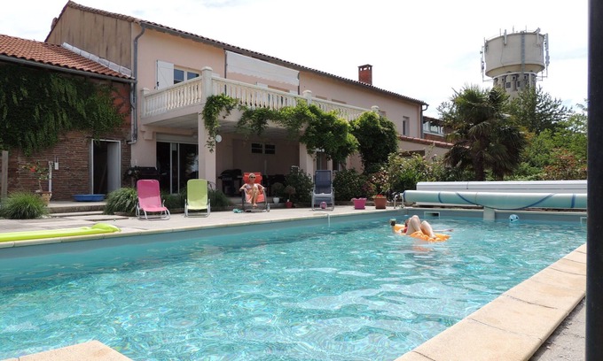 Nailloux Villa | Villa moderna con piscina en Nailloux