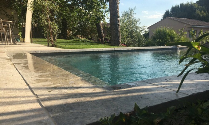 Lambesc Casa | Villa con piscina en residencia segura, en Provenza