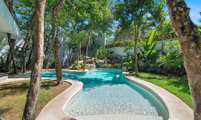 Xcaret Villa | Villa with Lagoon Pool & Jacuzzi 400m from Xcaret