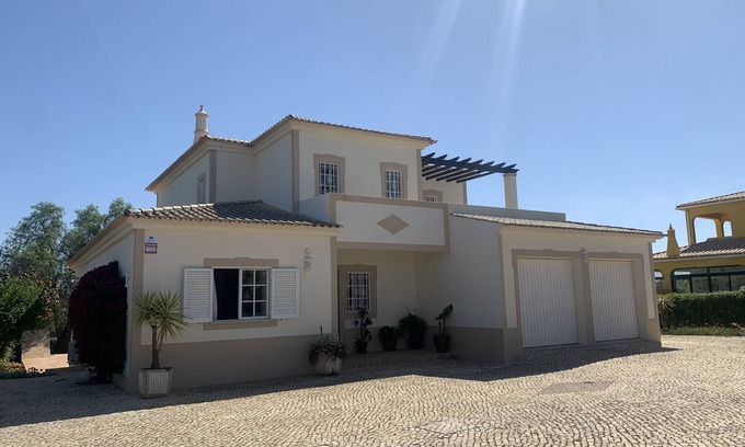 Lagoa e Carvoeiro Villa | Villa con piscina privada y distantes al mar y montaña