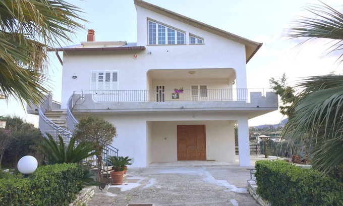 Alcamo Marina Casa | VILLA WITH PANORAMIC VIEWS ON THE FLOOR OF 'CASTELLAMMARE DEL GOLFO' WIFI FREE !!!