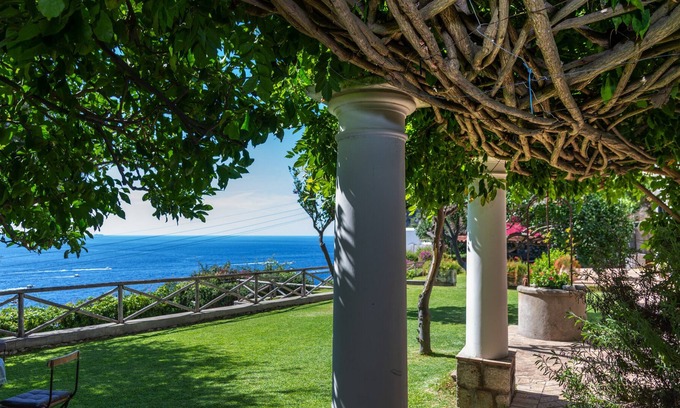 Marina Piccola Villa | Villa with pool in Capri Town