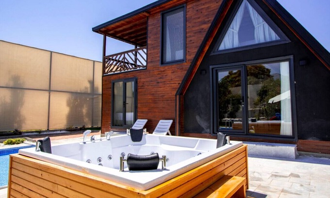 Fethiye Villa | Villa with Pool, Jacuzzi and Backyard in Inlice