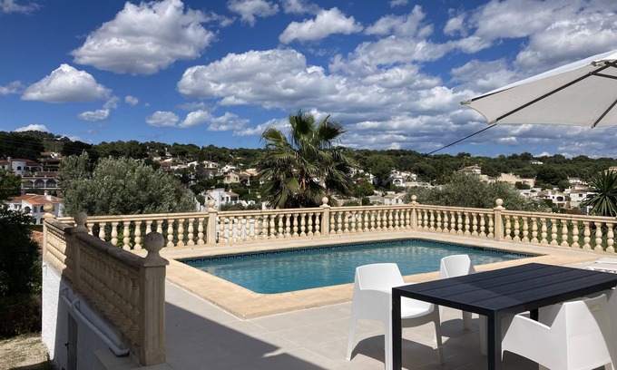 Urbanitzacio la Fustera Casa | Villa with private pool near the beach with free WiFi