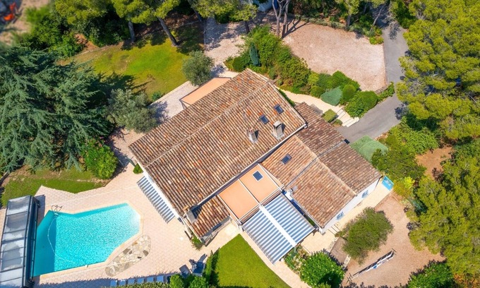 Frejus Villa | Villa with private pool in a quiet location close to town & beach