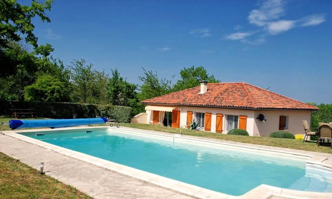 Mayrac Villa | Villa con piscina privada con impresionantes vistas sobre el valle del Dordoña