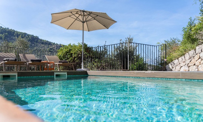 Deia Villa | Villa con piscina privada, montañas, mar y Opiniones de la iglesia