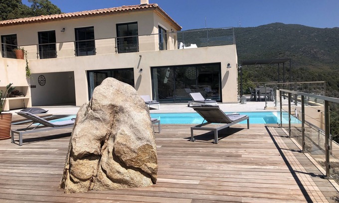 Coti-Chiavari Villa | Villa with sea view and heated pool in Coti-Chiavari