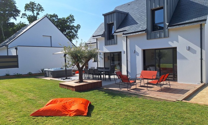 Benodet Casa | Villa with spa, beach 900m