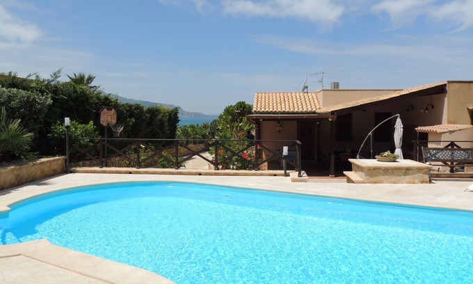 Cornino Villa | Villa con piscina / cristal / vista panorámica al mar puesta de sol