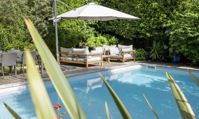 Saint Seurin - Fondaudege Villa | Villa con piscina en el centro de Burdeos, jardín tranquilo, aire acondicionado.