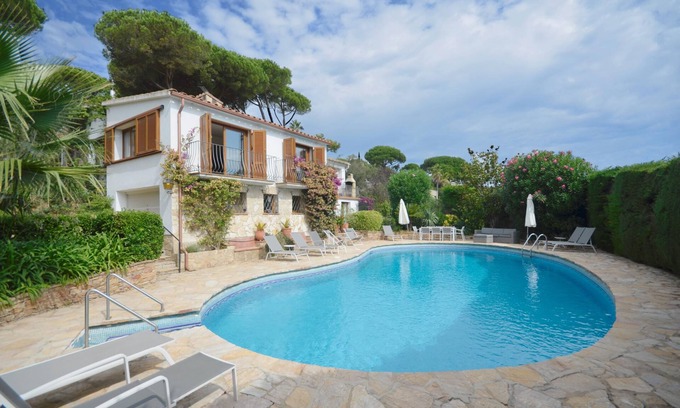 Aiguablava Casa | Alquiler villa con piscina en Begur, Casa de Campo