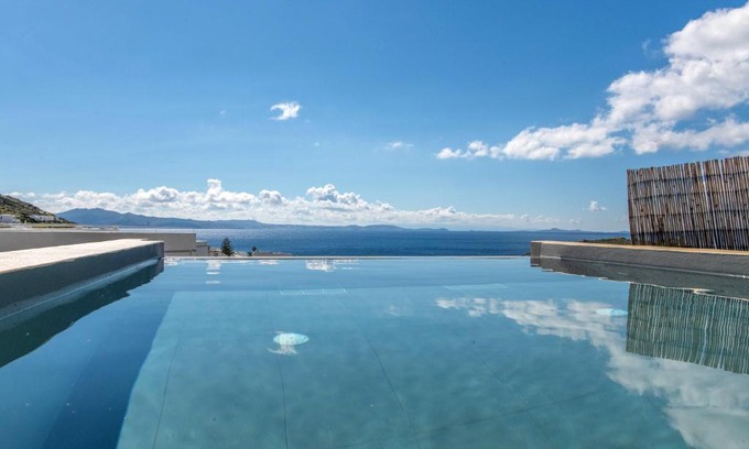 Agios Ioannis Apartamento | Villa with View of Agios Ioannis and Pool with Jacuzzi