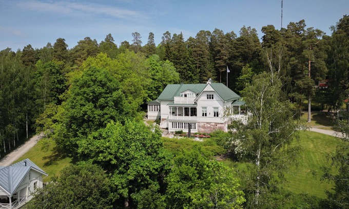 Kaarina Hotel | Villa Wolax