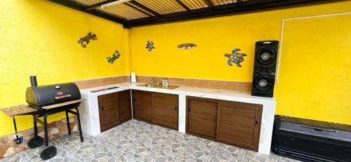 Santa Clara La Laguna Villa | Villa Yoli
