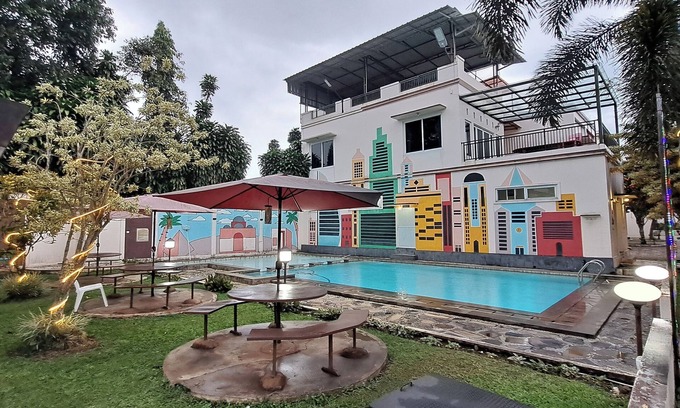 Cisarua Villa | Villa Zam Zam Puncak