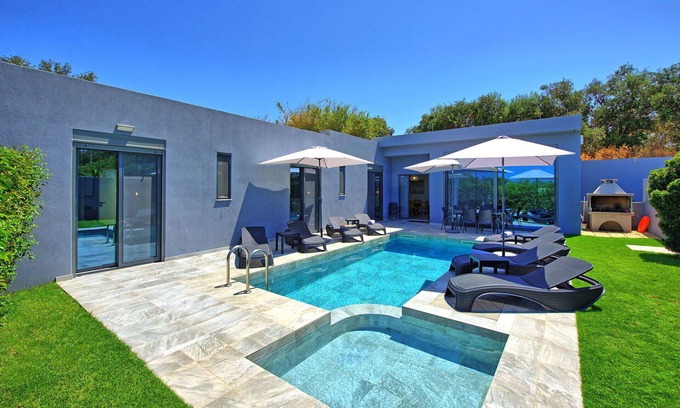 Agia Marina Villa | Villa en Plataniás con 4 habitaciones, capacidad 10