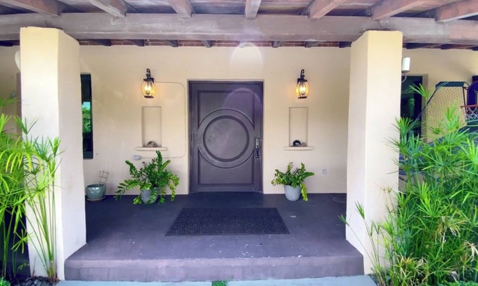 Seybold Casa | Villa Zen Miami Gated Luxury Home w/ Pool Sleeps 8