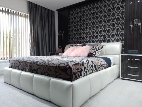Holubyne Casa | Villa Zephyrus Вілла Зефір