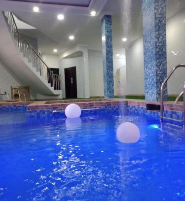 Cisarua Chalet De Esquí | villa zmurda