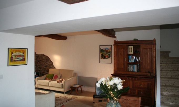 Montesquieu-des-Alberes Casa | Village House with magnificent views close to the Mediterranean coast.