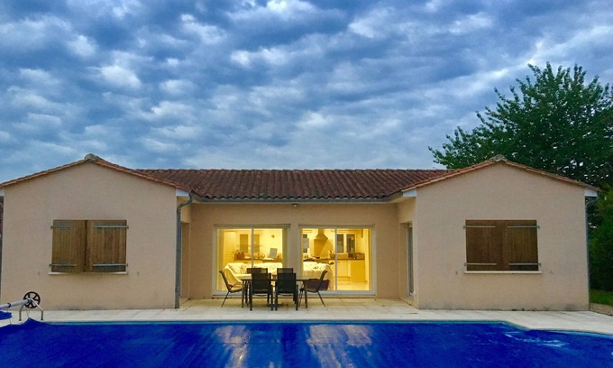 Saint-Antoine-Cumond Casa | Ubicación del pueblo, piscina privada cerca de Aubetterre sur Dronne - Wifi para 2019
