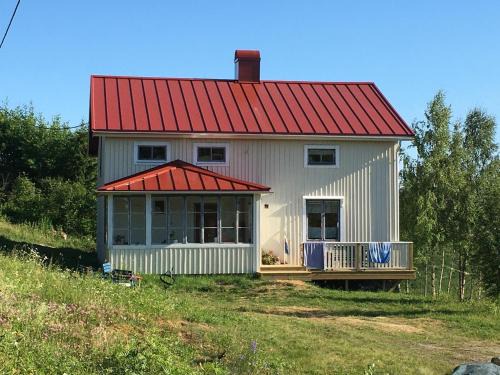 Skog Casa | Village Cottage In The High Coast Area
