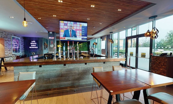 Rushmoor District Hotel | Village Hotel Farnborough