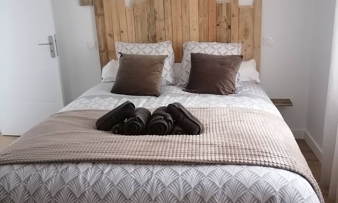 Anse Casa | Village house "Les Marronniers