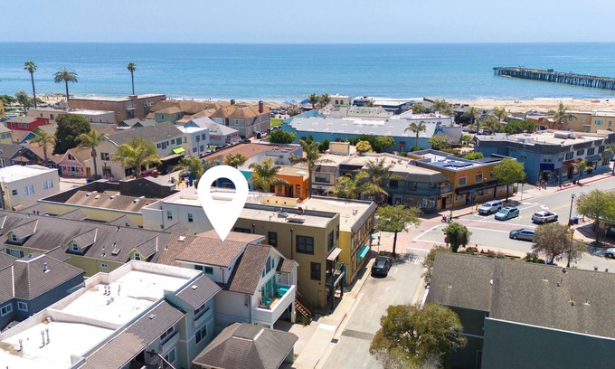 Capitola Casa | Village Mermaid Beach House