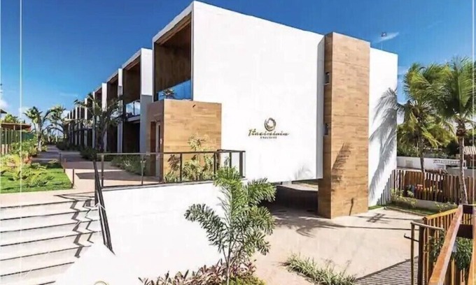 Itacimirim Apartamento | Village on the sand in Itacimirm, quiet and reserved beach (not very popular).