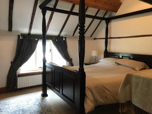 Bretford Casa | Village period cottage