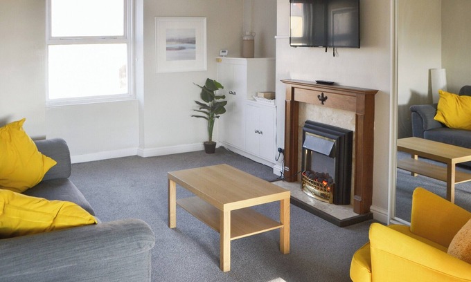 Tynemouth Cabaña | Village View Apartment One - UK42965