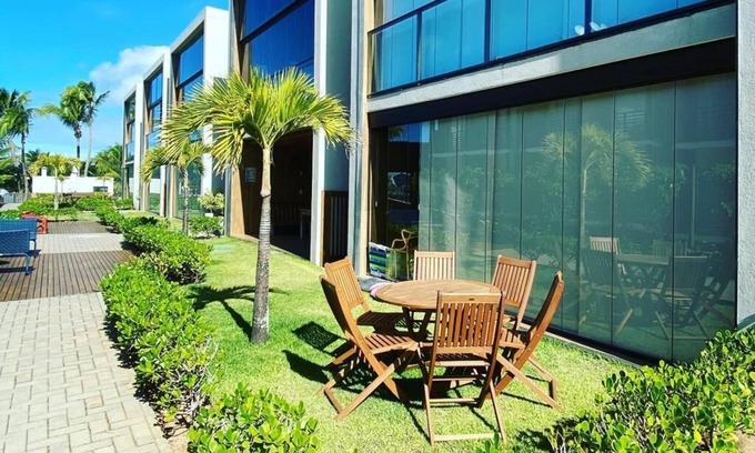 Buri Satuba Apartamento | villagem Itacimirim Foot in the sand