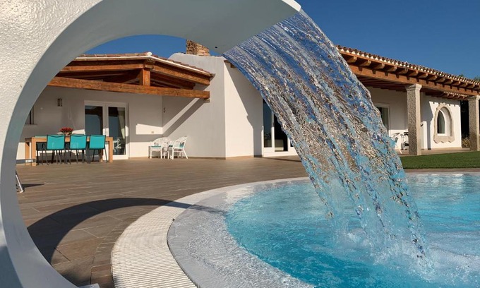 Porto San Paolo Villa | VillaLuxx