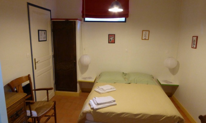 L'Ile-d'Elle Casa | Villanelle - Habitación Niki, en el centro de tus deseos.