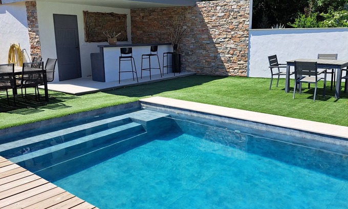 Toulon Casa | VillaPapyrusToulon. Agradable chalet con piscina