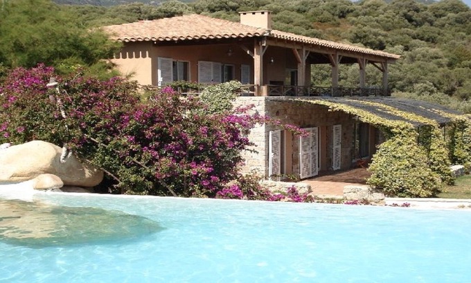 Olmeto Villa | VILLA 10/14 PERSONAS CON PISCINA PROPRIANO