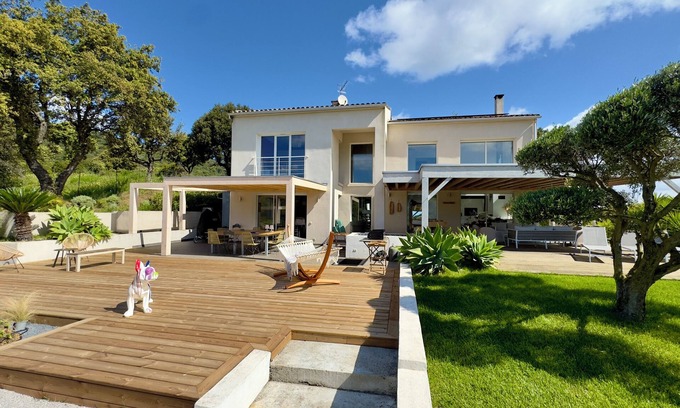 Alata Casa | Villa contemporánea + piscina climatizada y spa, 250 m², a 5 minutos de Ajaccio