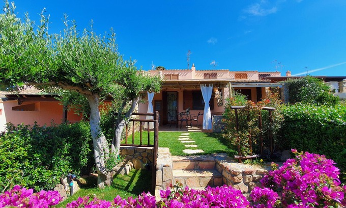 Villasimius Villa | Villasimius - Pequeña villa independiente a 300 metros del mar